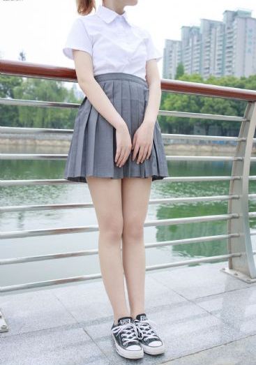 绣榻春