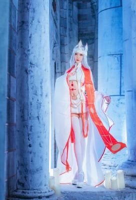 《年轻女教师